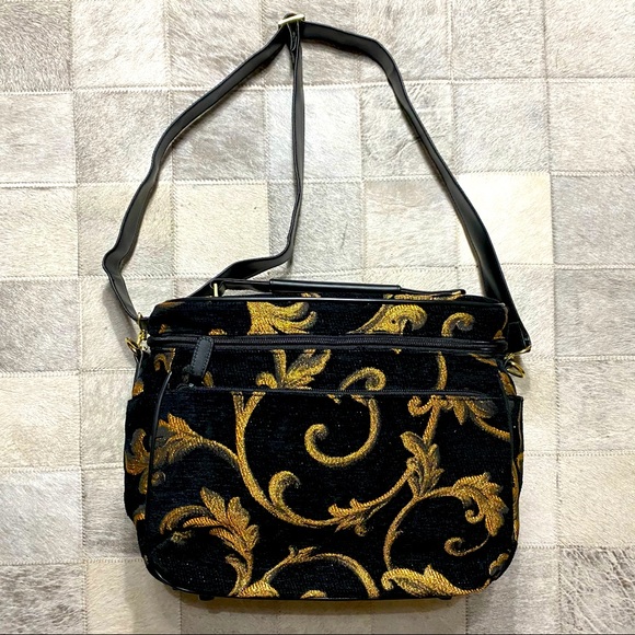 Large Upholstered Toiletries/Makeup Case CarryAll - Picture 1 of 6